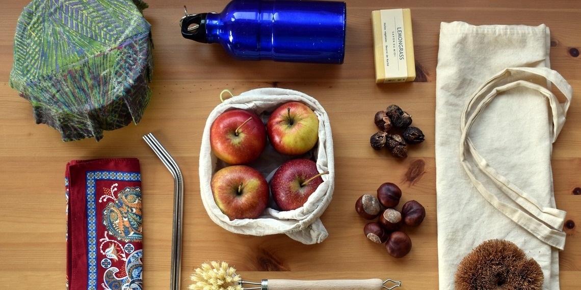 plastic free kit crop.jpg